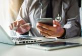 Cyfrowy lekarz pierwszego kontaktu. Jak lekarze korzystają ze smartfonów?